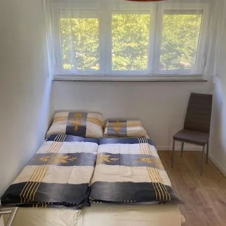 - Neu Renoviert&voll Ausgestattet, Moderne Mit Küche&balkon Apartamento *