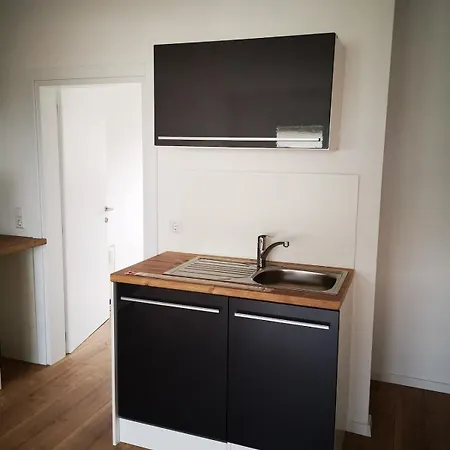 Apartamento - Neu Renoviert&voll Ausgestattet, Moderne Mit Küche&balkon *